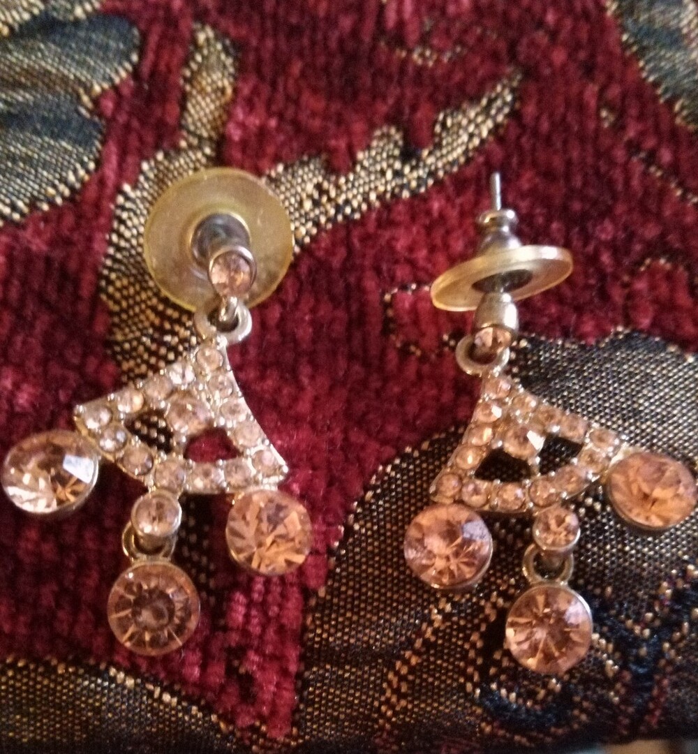 Vintage Pierced Earring Champagne Colored Rhinestone Chandelier Design